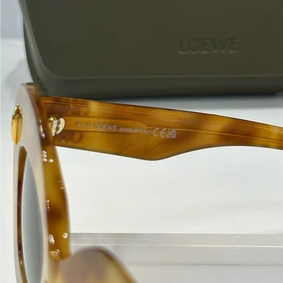 New, LOEWE Sunglasses LW40127I 53A Authentic Loewe | Curvy LW40127l | One Point Seven Four  main image 3